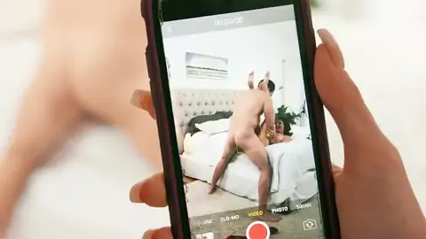 Super-cute Ash-towheaded Teenage Notices A Really Immense Trunk