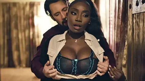 Presser Les Sirènes Géantes De L'agent Immobilier Pour Conclure Un Marché